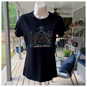 #139 Panic at the Disco Logo Hot Topic Black Band T-Shirt Groupie Star Medium